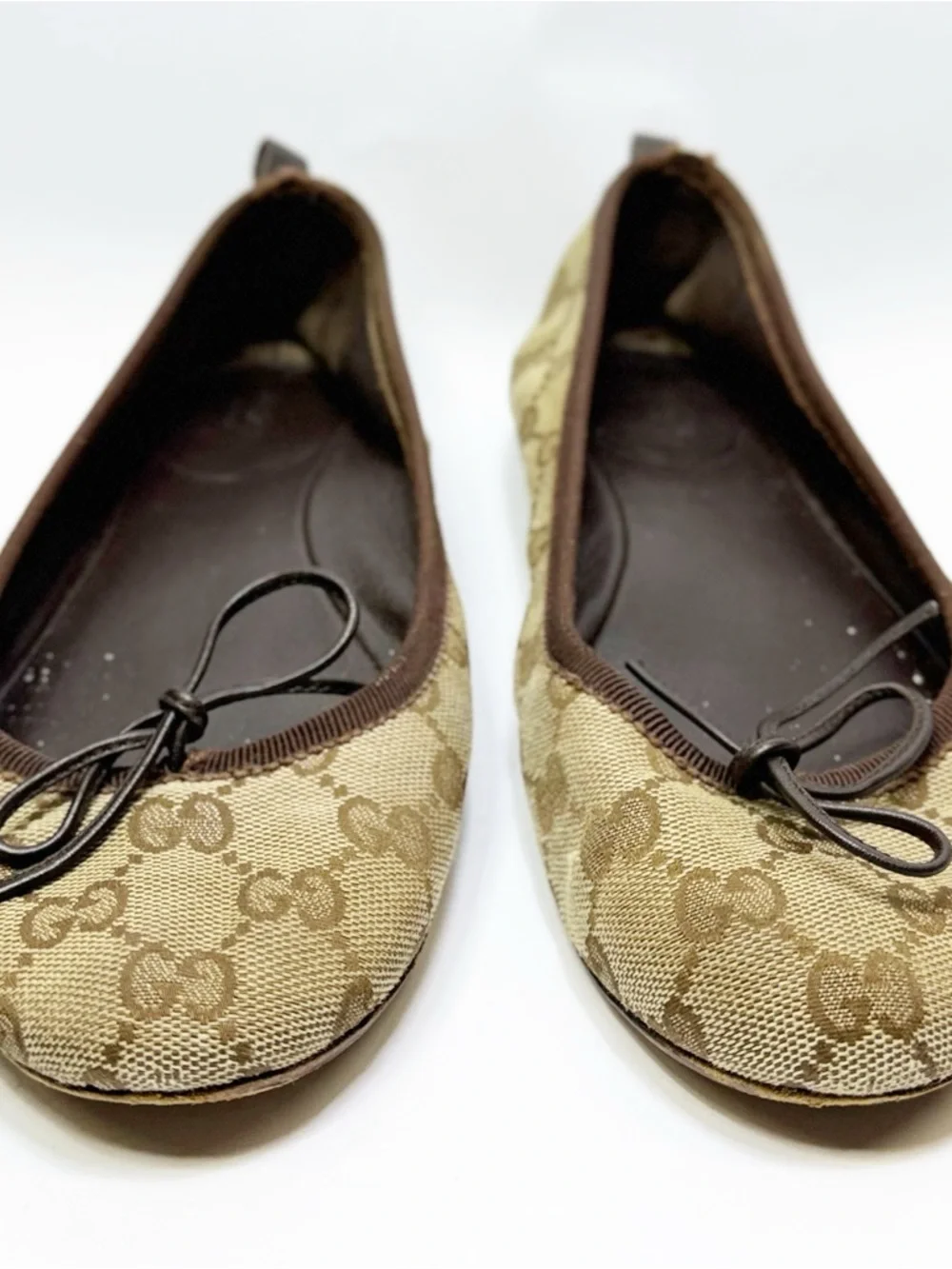 Gucci Beige Monogram Canvas Ballet Flats with Brown Trim size 37.5 - Picture 5 of 11